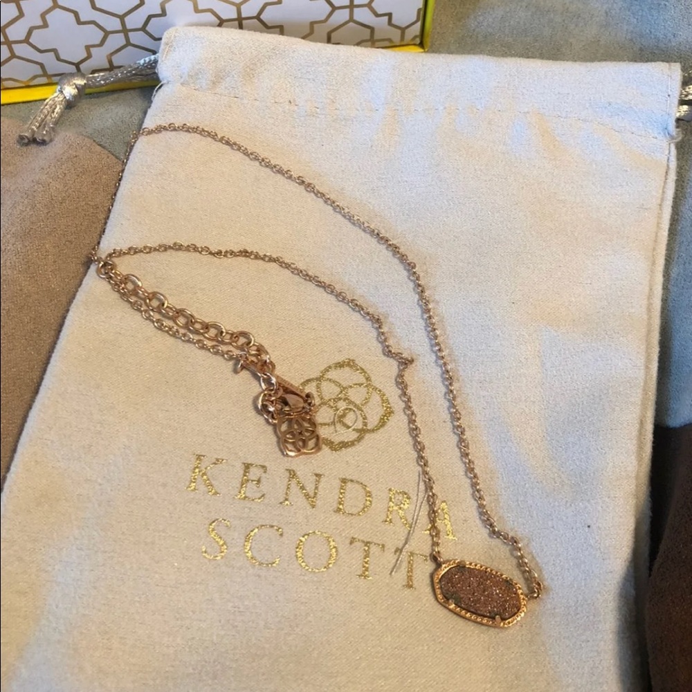Kendra Scott rose gold necklace
